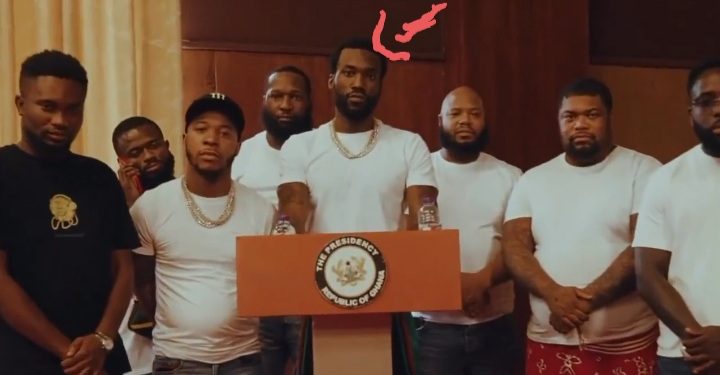This Is Disrespectful–Ghanaians React As US Rapper Meek Mill Shoot Hot Music Video Inside The Jubilee House And Uses President Akufo-Addo’s Podium Stand–Watch