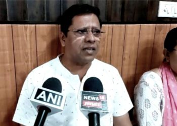 Wild Parents Sue Their Son And His Wife For $65,000 Over Their Inability To Give Them A Grandchild