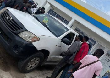 Robbers Attack Van Full Of Cash At Ablekuma, Shoot Police Officer Dead–Video