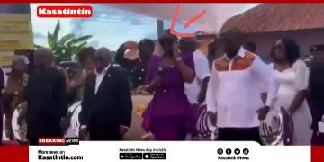 Akufo-Addo In Fresh Trouble For Allowing Daughter To Make Phone Calls While National Anthem Is Being Played At Public Event–Video