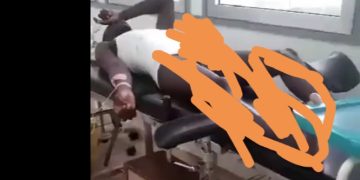 Man Who Drunk Pen!s Medicine To Face A Girl Hospitalized 3 Days After Enjoyment As Pen!s Refuses To Cool Down–Video