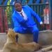Pastor Locks Himself In Lion’s Cage At The Zoo To Prove To Church Members That He’s The Most Powerful Man Of God In The World (Video)
