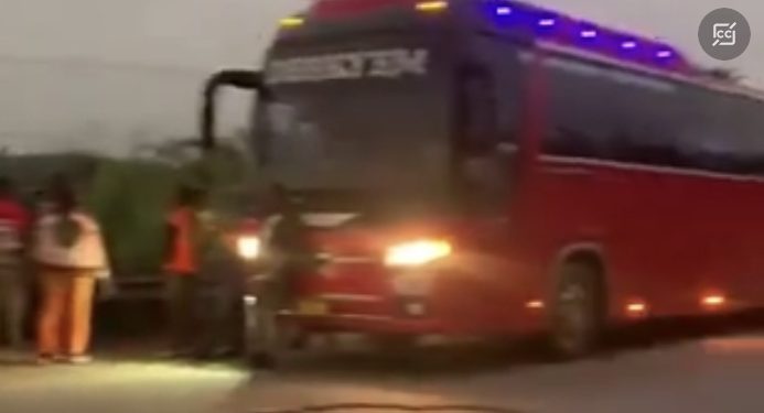 Drama As Man Believed To Be A Ghost Vanishes From Bus Heading To Kumasi During Night Trip—Video