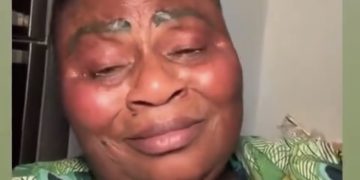 Elderly Woman In Tears After Seeing The Man She Refused To Marry In Her Teenage Days On The List Of Top 10 Billionaires In Nigeria—Video