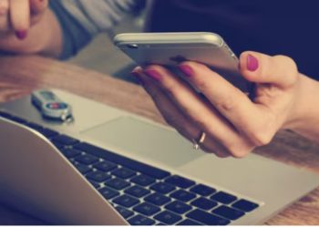 Australia: New Law Allows Workers To Ignore Work-Related Calls,Text Messages From Their Boss After Working Hours