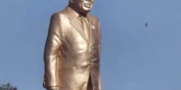 Why President Akufo-Addo Unveiled A Statue Of Himself At The Entrance Of Effia-Nkwanta Hospital in Sekondi Few Days To End His Term In Office