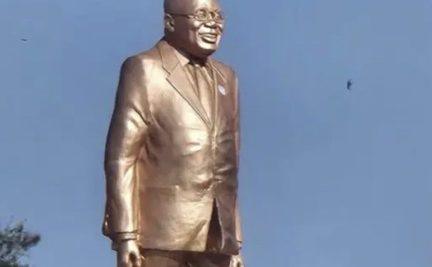 Why President Akufo-Addo Unveiled A Statue Of Himself At The Entrance Of Effia-Nkwanta Hospital in Sekondi Few Days To End His Term In Office