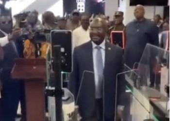 Check Out Hilarious Comments As Electronic Gate At Kotoka Airport Fails To Open For Ghana’s Vice President Bawumia During Commissioning Ceremony