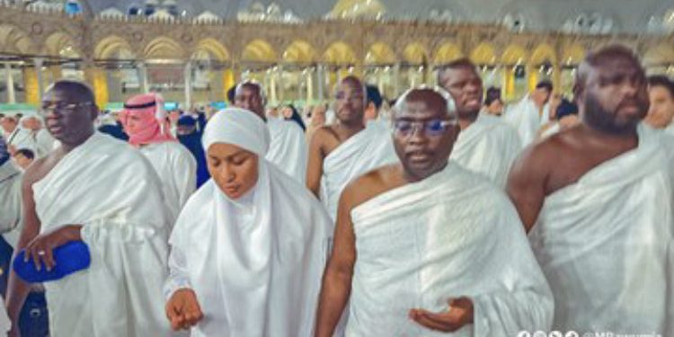Bawumia And Wife Fly To Mecca For Special Prayers. See Why Social Media Users Are Pressing Their Neck