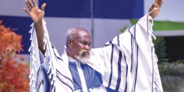 Prophet Adom Kyei Duah Donates 2 Billion Cash To Kantamanto Fire Victims—But Source Of The Money Has Landed Him In Big Trouble