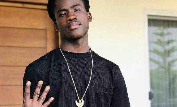 Sad News: Level 100 Student Commits Suîcîde After He Caught Girlfriend Having H0t S,ex With Another Guy On Campus