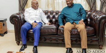 Kwahu oo Kwahu: When Akufo-Addo Met President Mahama At Kwahu Easter